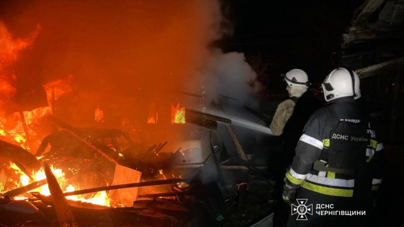 Двоє жінок зазнали травм через російську атаку безпілотників на Чернігівщині