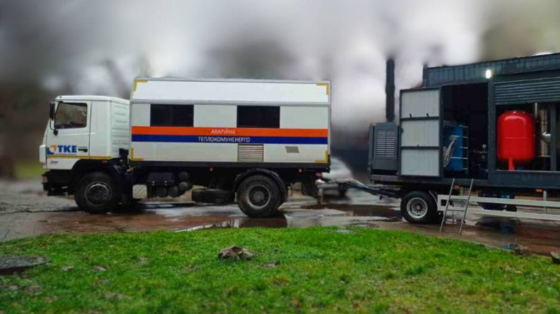 Шість годин на підключення та 200 літрів дизпалива: у Чернігові "ОТКЕ" провело навчання з розгортання мобільних котелень