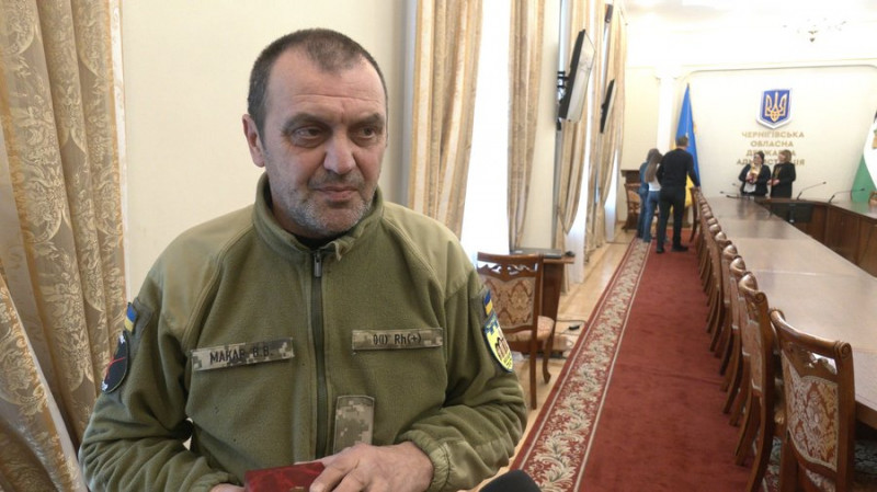 Державні нагороди та почесні звання: у Чернігові відзначили військових, медиків, освітян і митців