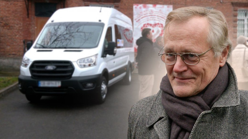 На Чернігівщині жінка народила дитину в автомобілі "швидкої"