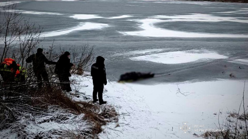 Провалився під лід: в озері на Чернігівщині потонув 55-річний чоловік