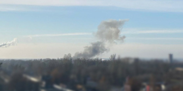 У Чернігові пролунав вибух: внаслідок атаки РФ руйнувань зазнав обʼєкт критичної інфраструктури