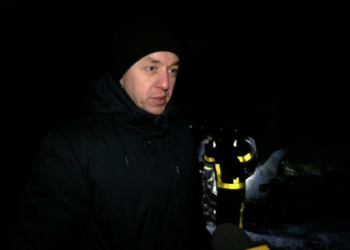 "Ледь знайшла котів, дуже перелякані": що розповідають мешканці багатоповерхівки у Чернігові, в яку влучив "шахед" «Ледь знайшла котів, дуже перелякані»: що розповідають мешканці багатоповерхівки у Чернігові, в яку влучив «шахед»