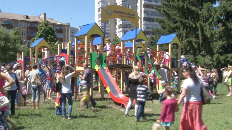 "Боротьба без правил": як 10 років тому Владислав Атрошенко став міським головою Чернігова