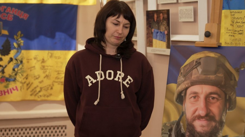 Чернігівському музею передали частину списа часів Русі, яку знайшов на фронті військовий Олександр Урванцев