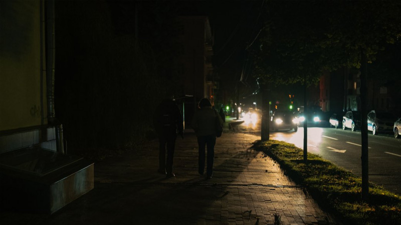 У Чернігові тимчасово не працюватиме вуличне освітлення