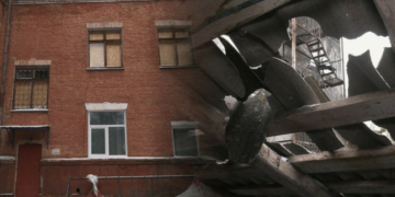 Пошкоджено дах і вибиті 132 вікна: у чернігівському коледжі завершили прибирання після російської атаки 24 грудня