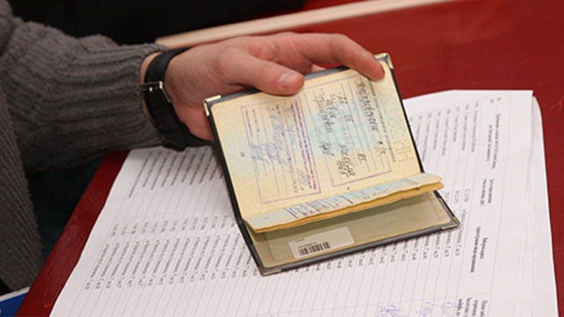 "Боротьба без правил": як 10 років тому Владислав Атрошенко став міським головою Чернігова