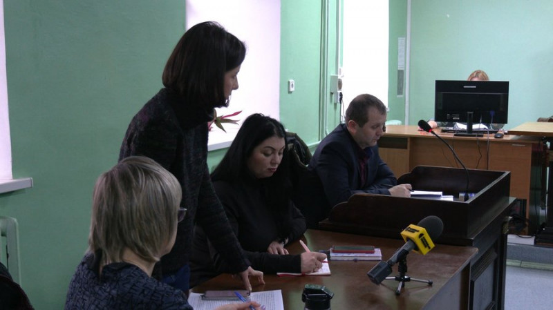 Прокурор у справі загиблих айтівців у Бречі на Чернігівщині попросив пом’якшити обвинувачення для одного із підозрюваних