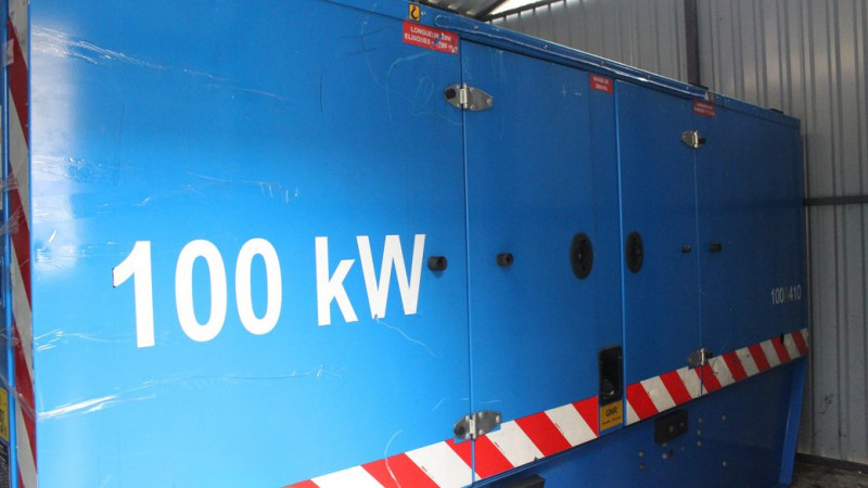 Чернігівській райлікарні французькі партнери передали генератор