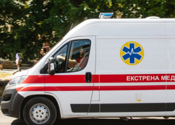 Один у реанімації, другий — у хірургії: лікарі розповіли про стан поранених чоловіків у Городні на Чернігівщині