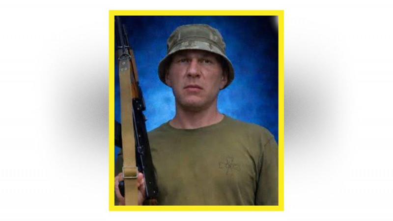 На Чернігівщині попрощалися з військовими Михайлом Новиком та Володимиром Лавриненком