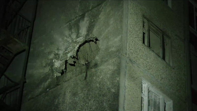 "Ледь знайшла котів, дуже перелякані": що розповідають мешканці багатоповерхівки у Чернігові, в яку влучив "шахед"