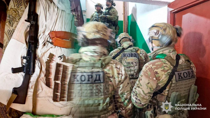 Поліцейські повідомили про підозру чоловіку, який у Прилуках на Чернігівщині кинув гранату на подвір’я будинку