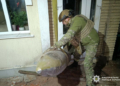 На Чернігівщині вибухотехніки знешкодили нерозірвану бойову частину ракети, яку виявили на подвір’ї приватного будинку На Чернігівщині вибухотехніки знешкодили нерозірвану бойову частину ракети, яку виявили на подвір’ї приватного будинку