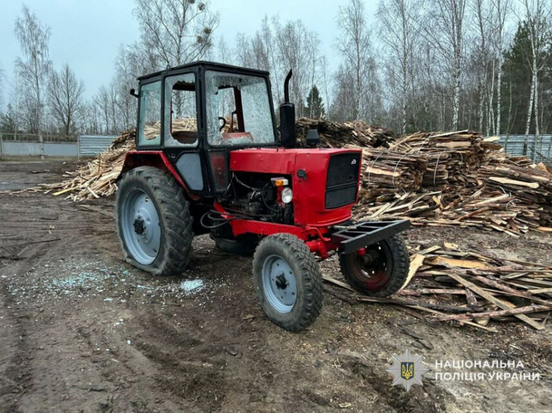 Армія рф вдарила по підприємству на Чернігівщині: двоє працівників зазнали поранень (Фото)
