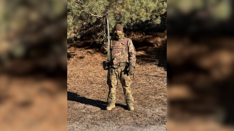 Трансгендер в ЗСУ, робота медиком в Росії, життєва адаптація: історія військового з Чернігова, який був жінкою