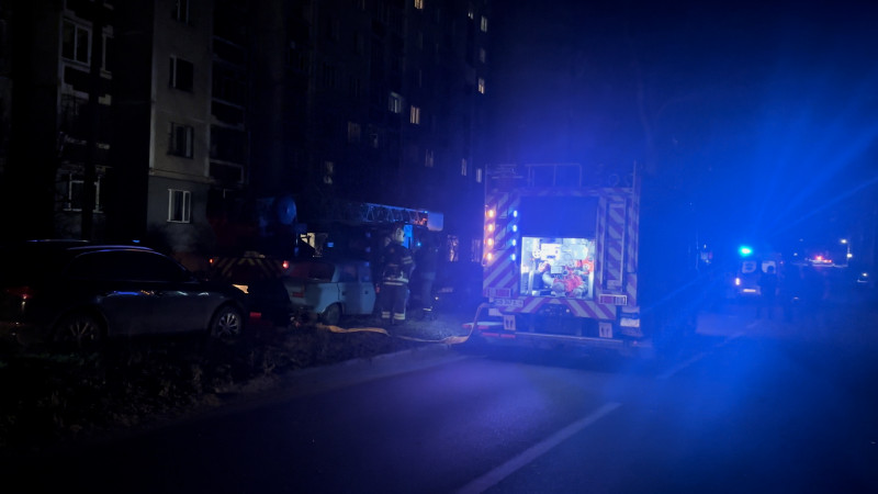 Російський БпЛА влучив у багатоповерхівку в Чернігові