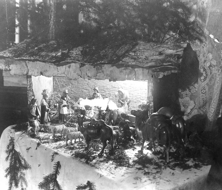 Більш ніж сто років тому заможні чернігівці облаштовували в домівках вертепи