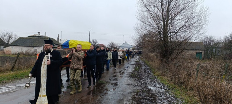 «Будем жити – не помрем!»: на Чернігівщині прощалися зі снайпером елітного підрозділу