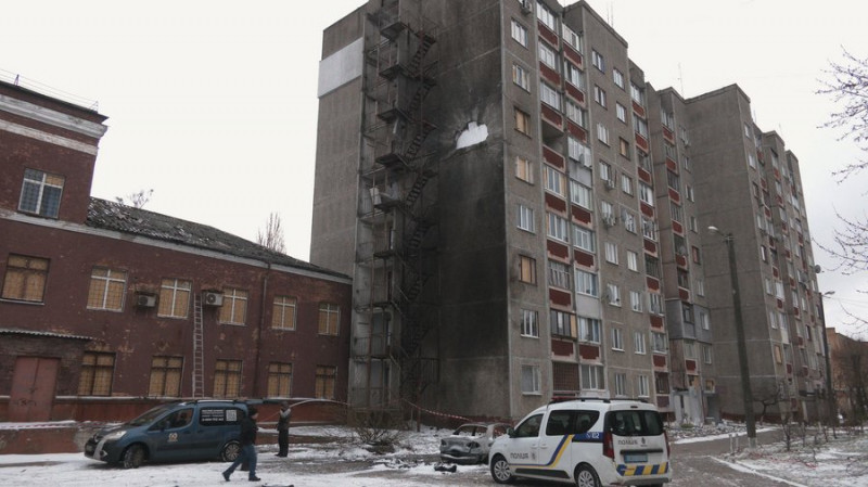 Пошкоджено дах і вибиті 132 вікна: у чернігівському коледжі завершили прибирання після російської атаки 24 грудня