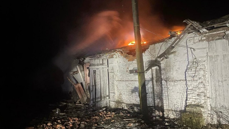 Російські війська ударними БпЛА атакували прикордонне село Жадове на Чернігівщині