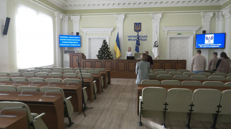 Чернігівську міську раду можуть оштрафувати, якщо депутати не голосуватимуть за земельні питання