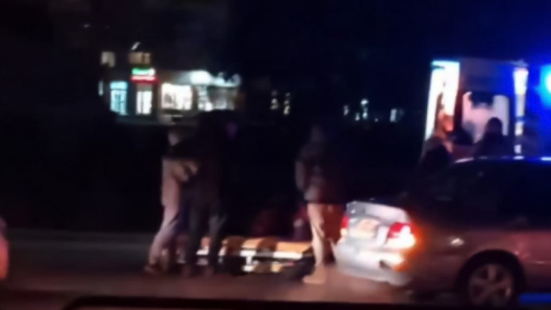 У Чернігові автомобіль збив неповнолітнього хлопця на пішохідному переході