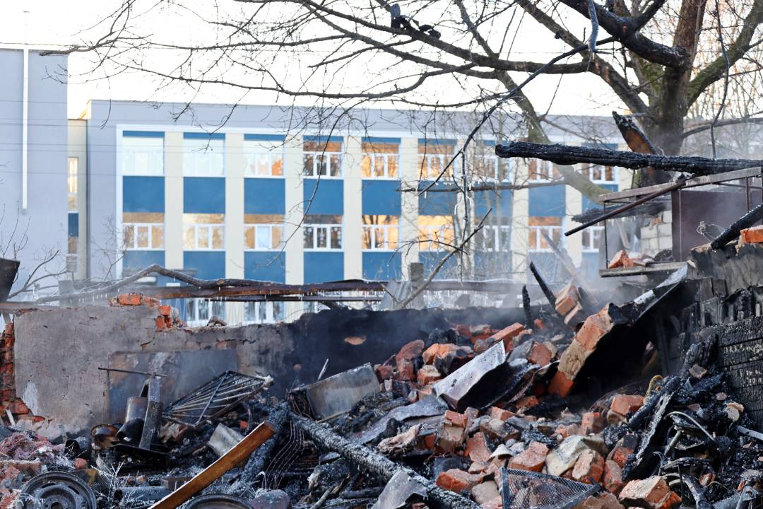 Чернігів під ударами ворожих безпілотників: мешканці не постраждали, міські служби ліквідовують наслідки