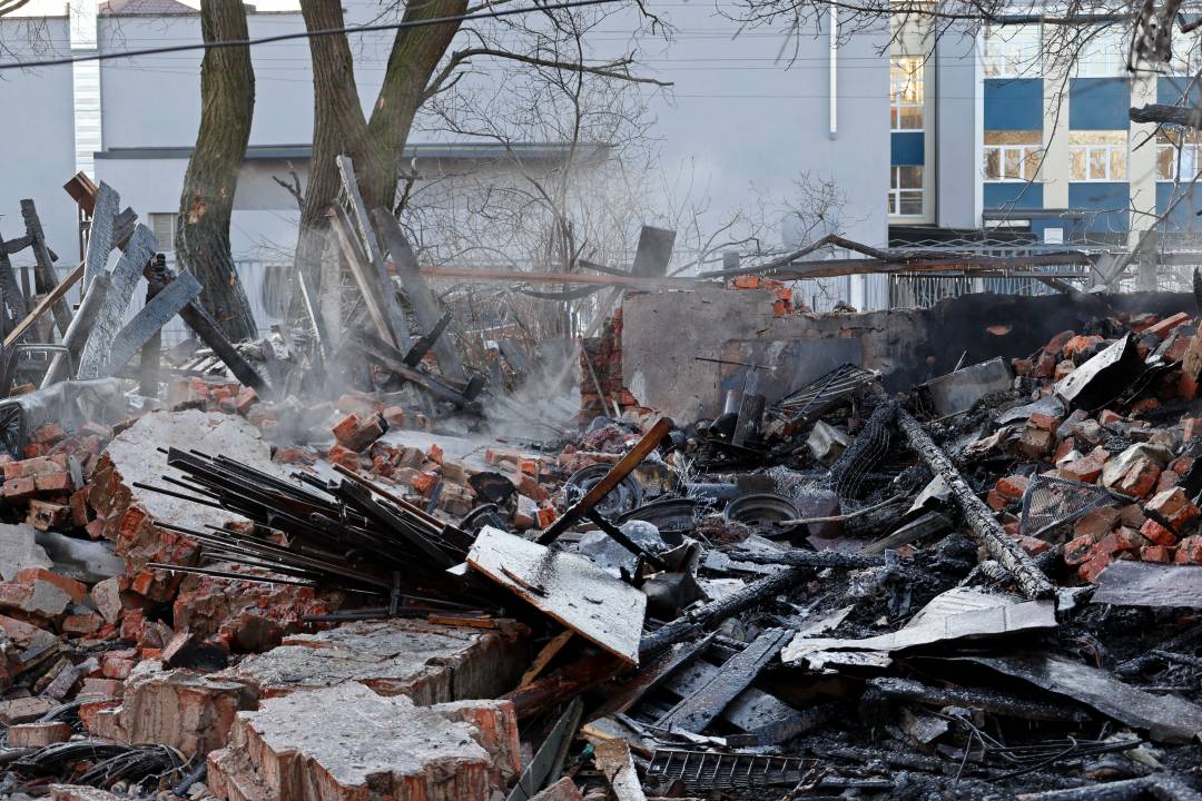 Чернігів під ударами ворожих безпілотників: мешканці не постраждали, міські служби ліквідовують наслідки