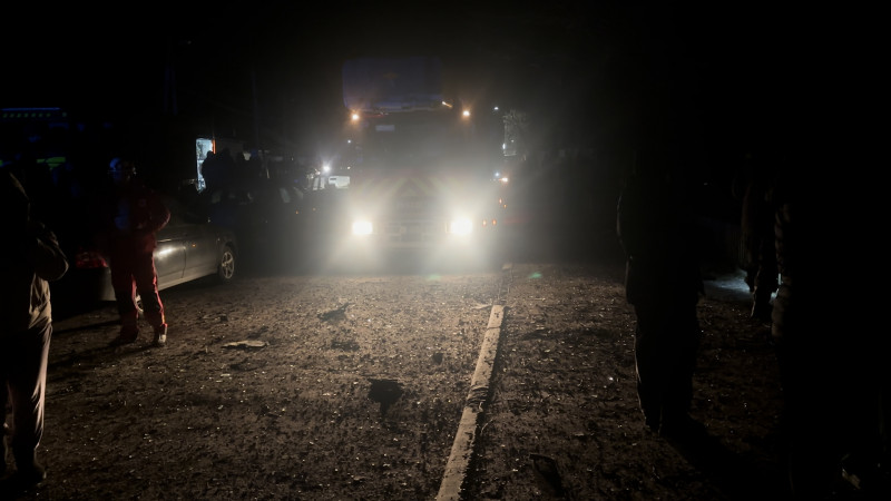 Російський БпЛА влучив у багатоповерхівку в Чернігові