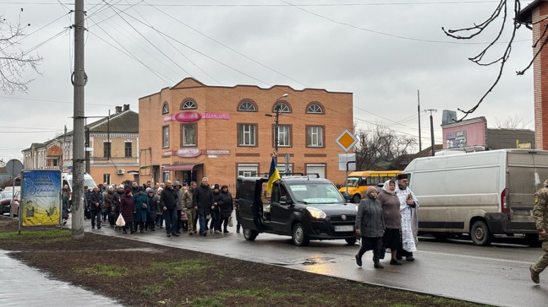На Чернігівщині попрощались із шістьма захисниками України, які загинули на фронті