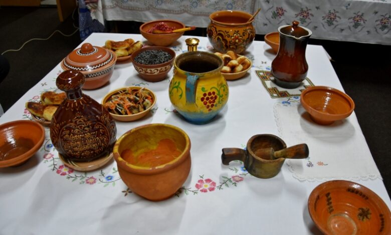 Давні вечорниці відтворювали студентки Університету третього віку на Чернігівщині (Фото)