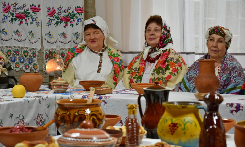 Давні вечорниці відтворювали студентки Університету третього віку на Чернігівщині (Фото)