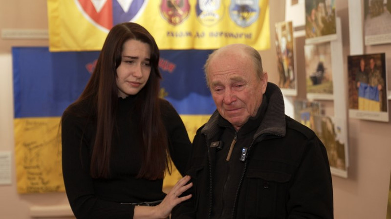 Чернігівському музею передали частину списа часів Русі, яку знайшов на фронті військовий Олександр Урванцев