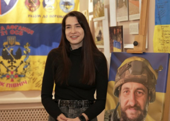 Чернігівському музею передали частину списа часів Русі, яку знайшов на фронті військовий Олександр Урванцев Чернігівському музею передали частину списа часів Русі, яку знайшов на фронті військовий Олександр Урванцев