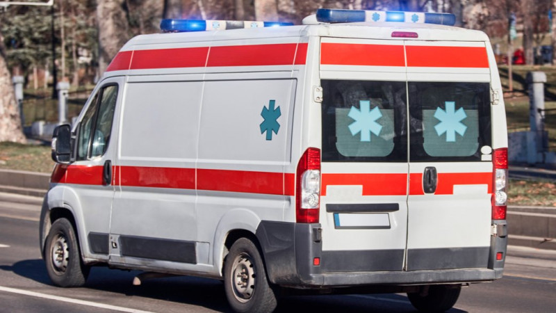 Відмовився везти в ту лікарню, до якої хотіли родичі: на Чернігівщині побили парамедика "швидкої"