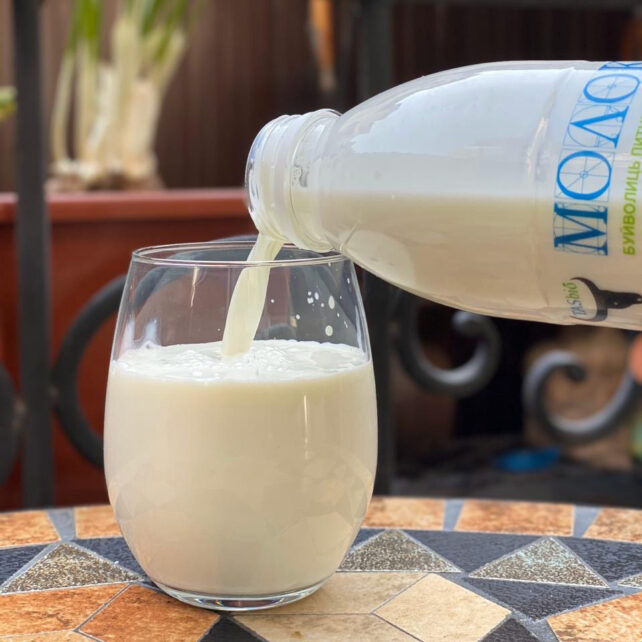 Екзотика з українського села: на Чернігівщині виробляють продукцію з молока буйволиць (Фото)