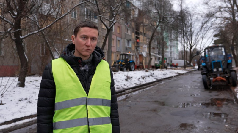 Відновлювальні роботи у багатоповерхівці, в яку влучив російський дрон, завершені на 95%, — Чернігівська міськрада