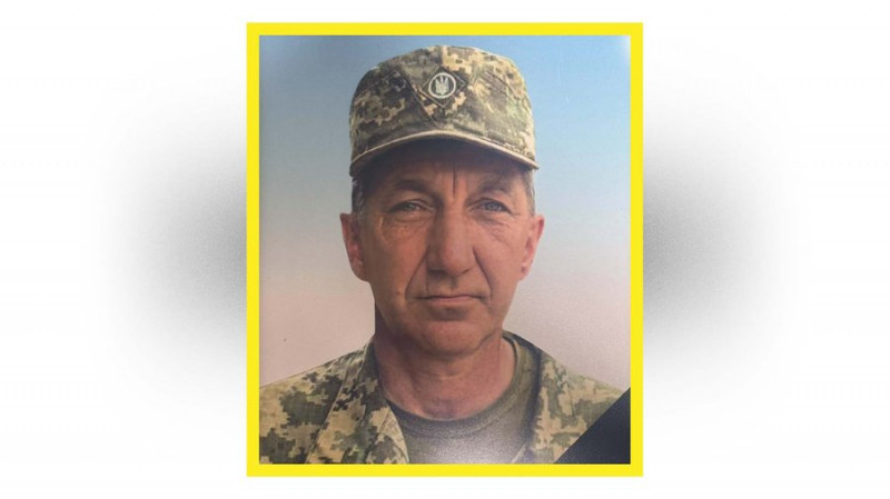 На Чернігівщині попрощалися із загиблими бійцями Романом Сучком та Павлом Василенком