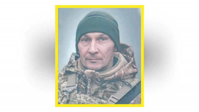 На Чернігівщині попрощалися із загиблими бійцями Романом Сучком та Павлом Василенком