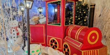 Із колесом огляду та паровозом: у громаді на Чернігівщині діти й дорослі в захваті від новорічної кімнати Із колесом огляду та паровозом: у громаді на Чернігівщині діти й дорослі в захваті від новорічної кімнати