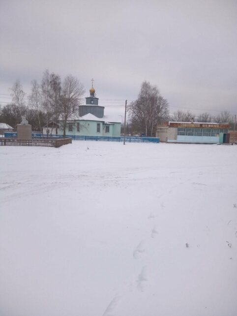 «Як буде світло, дивитимемося вітання Президента. Як не буде, то люди ляжуть спати»: чи чекають на Новий рік у селах Чернігівщини