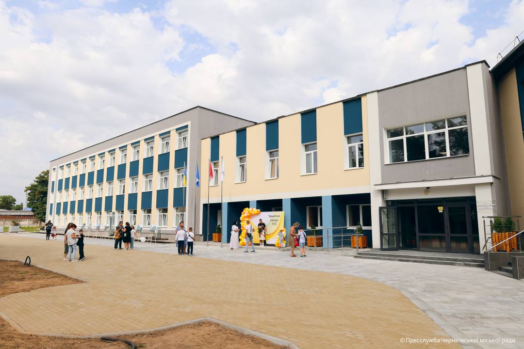 Майже 195 млн грн для освіти Чернігова: результати співпраці з партнерами у 2025 році