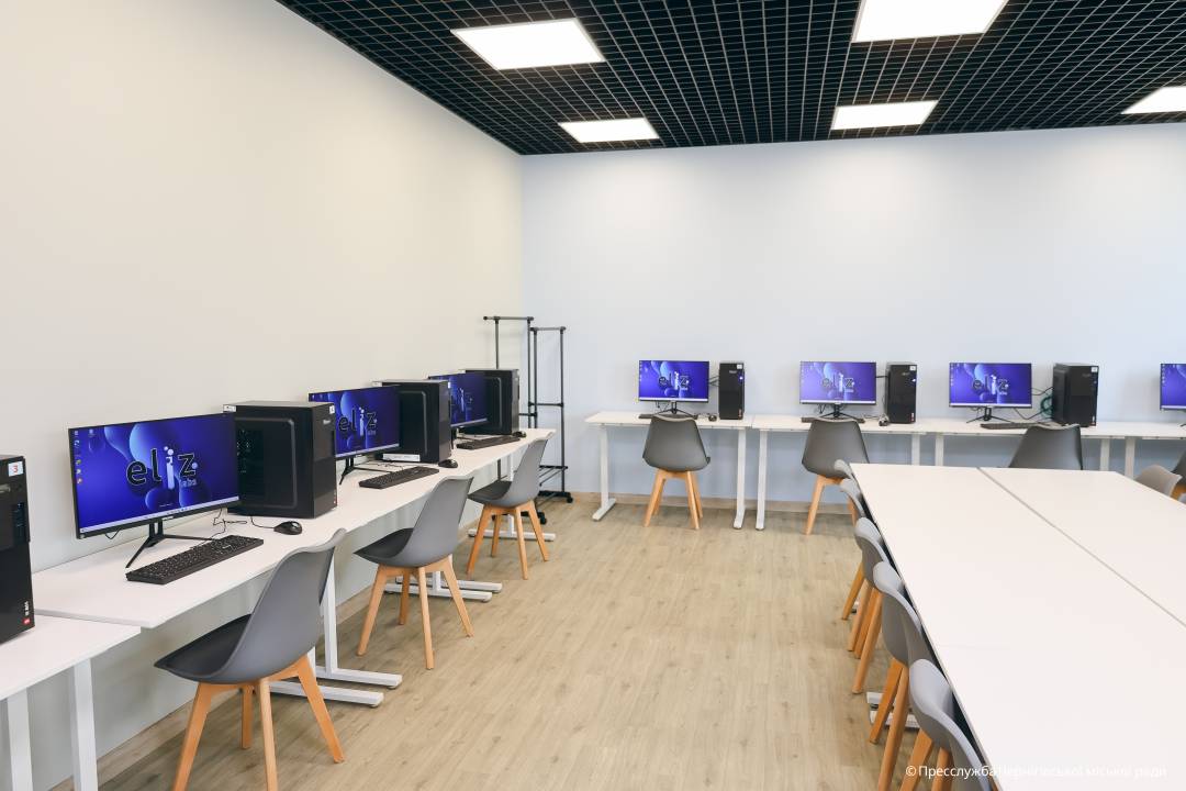 Майже 195 млн грн для освіти Чернігова: результати співпраці з партнерами у 2025 році