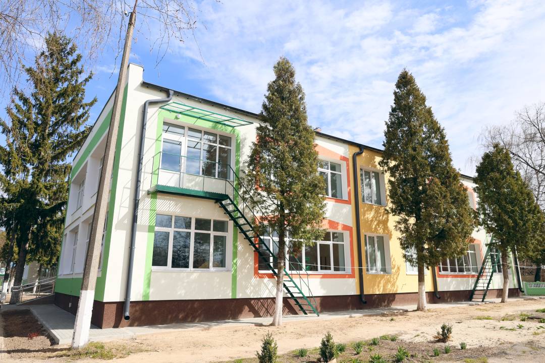 Майже 195 млн грн для освіти Чернігова: результати співпраці з партнерами у 2025 році