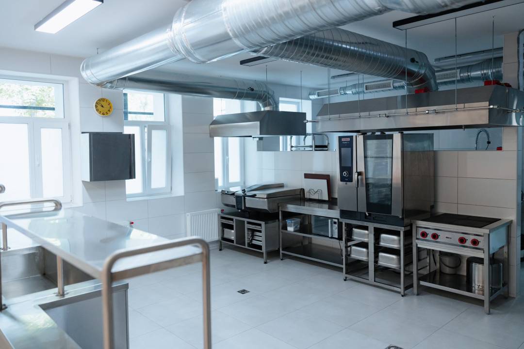 Майже 195 млн грн для освіти Чернігова: результати співпраці з партнерами у 2025 році