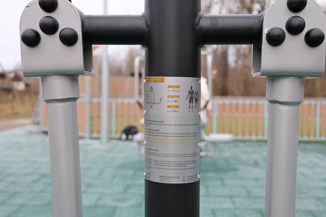 Мультиспортивну арену з тренажерами встановлено в Чернігові завдяки міжнародному партнерству