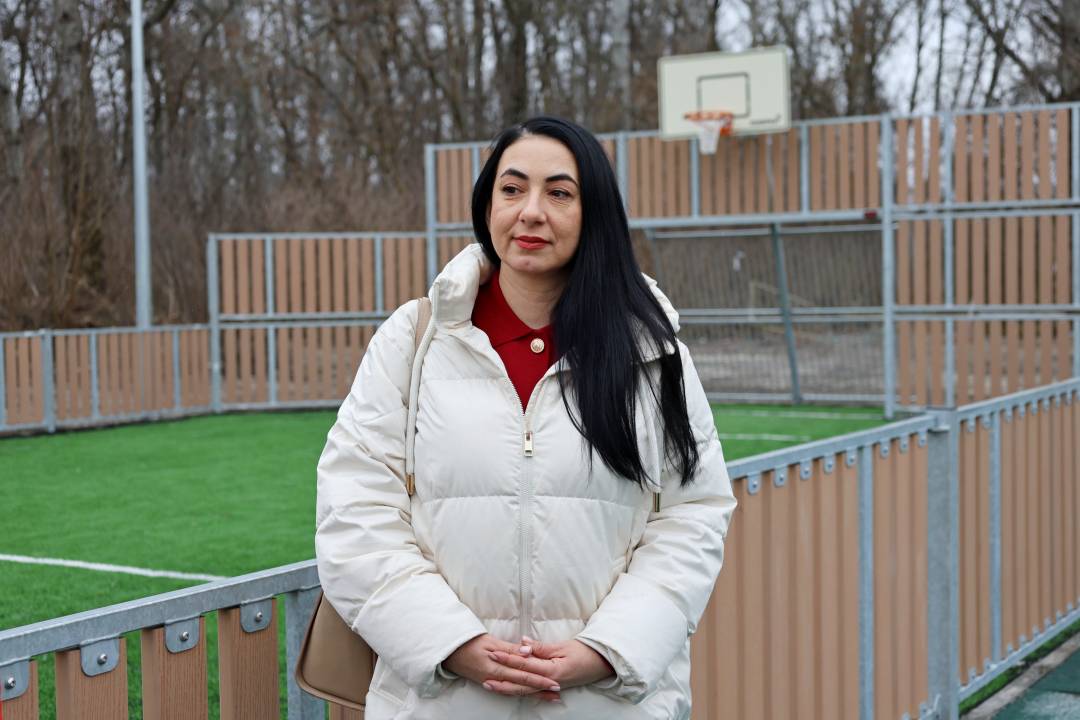 Мультиспортивну арену з тренажерами встановлено в Чернігові завдяки міжнародному партнерству