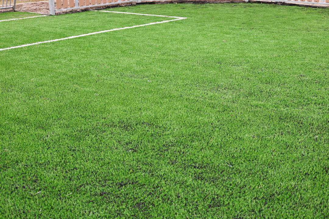 Мультиспортивну арену з тренажерами встановлено в Чернігові завдяки міжнародному партнерству